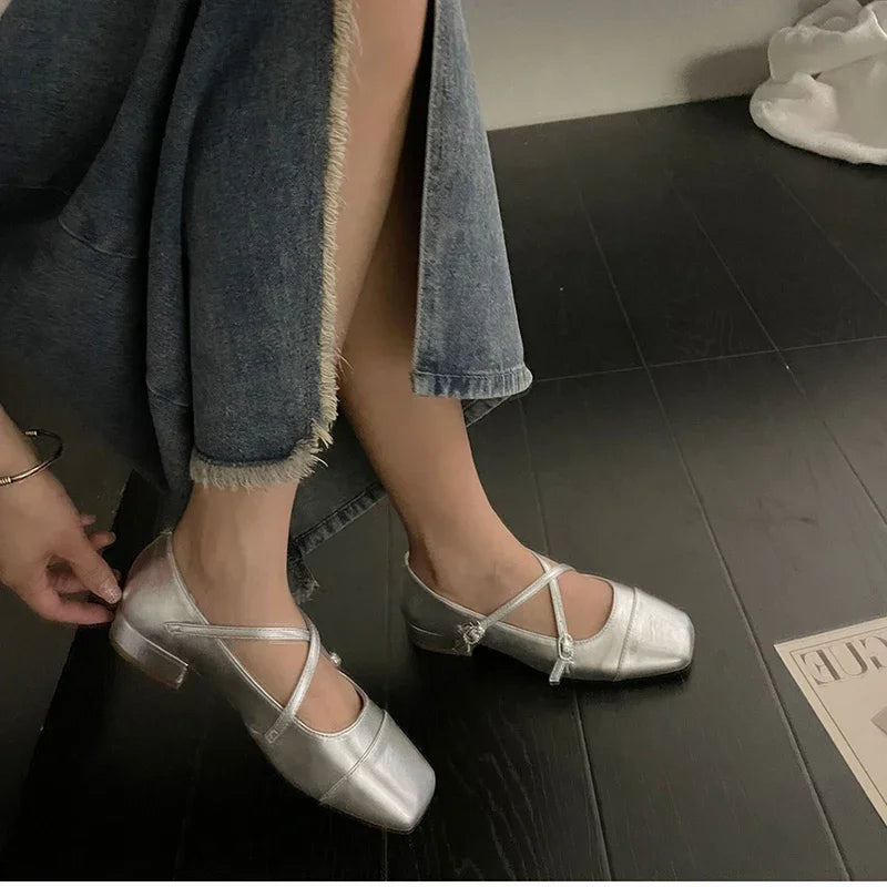 ✨ Vintage-Inspired Metallic Silver Ballet Flats – Square-Toe Cross-Strap Low Heels