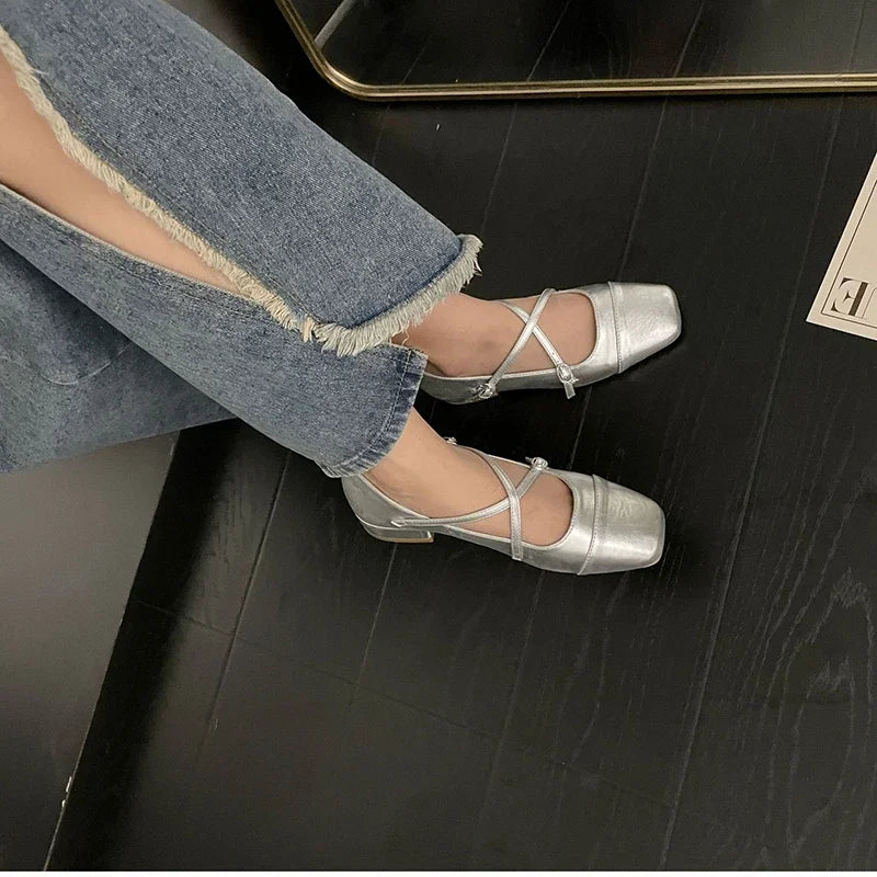 ✨ Vintage-Inspired Metallic Silver Ballet Flats – Square-Toe Cross-Strap Low Heels